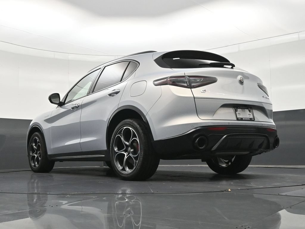 Used 2025 Alfa Romeo Stelvio Sprint w/ Veloce Package AWD/4WD image 25