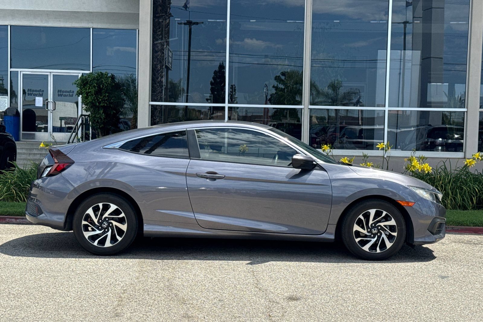 Used 2017 Honda Civic LX-P image 4