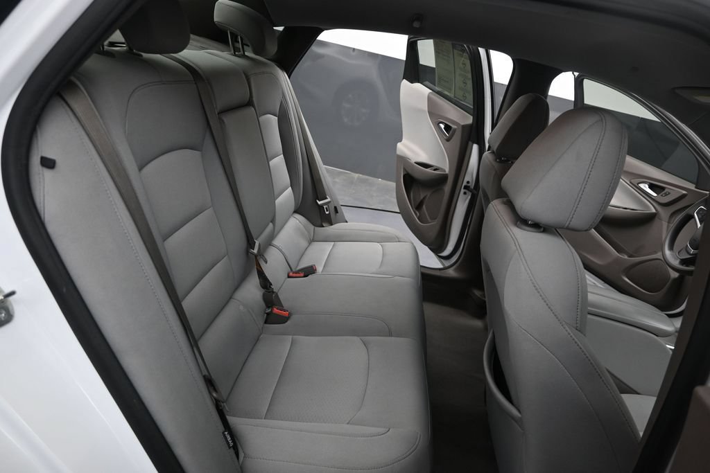 Used 2020 Chevrolet Malibu LT FWD image 18