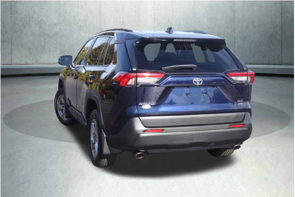 Used 2024 Toyota RAV4 XLE w/ Convenience Package AWD/4WD image 17
