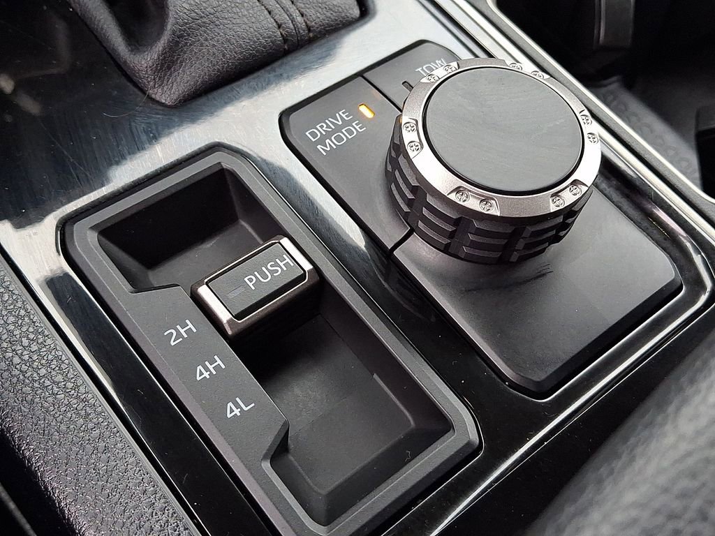 Used 2022 Toyota Tundra SR5 w/ SR5 Convenience Package image 23