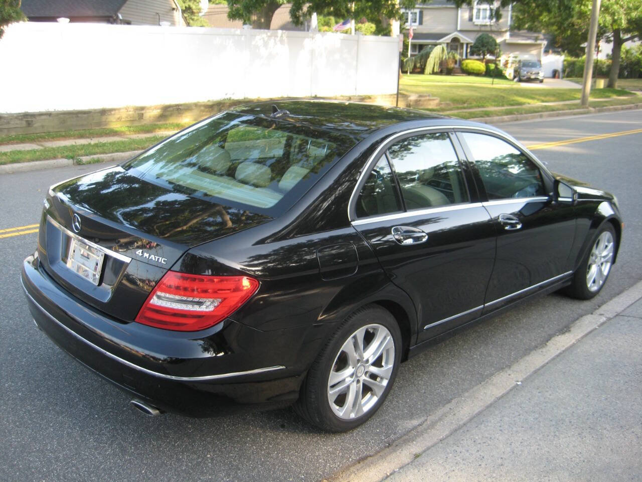 Used 2014 Mercedes-Benz C 300 4MATIC Sedan image 5