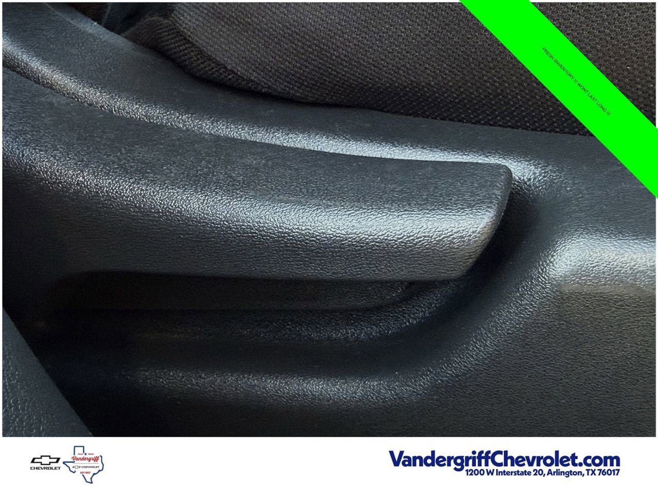 Used 2022 Nissan Kicks S FWD image 21