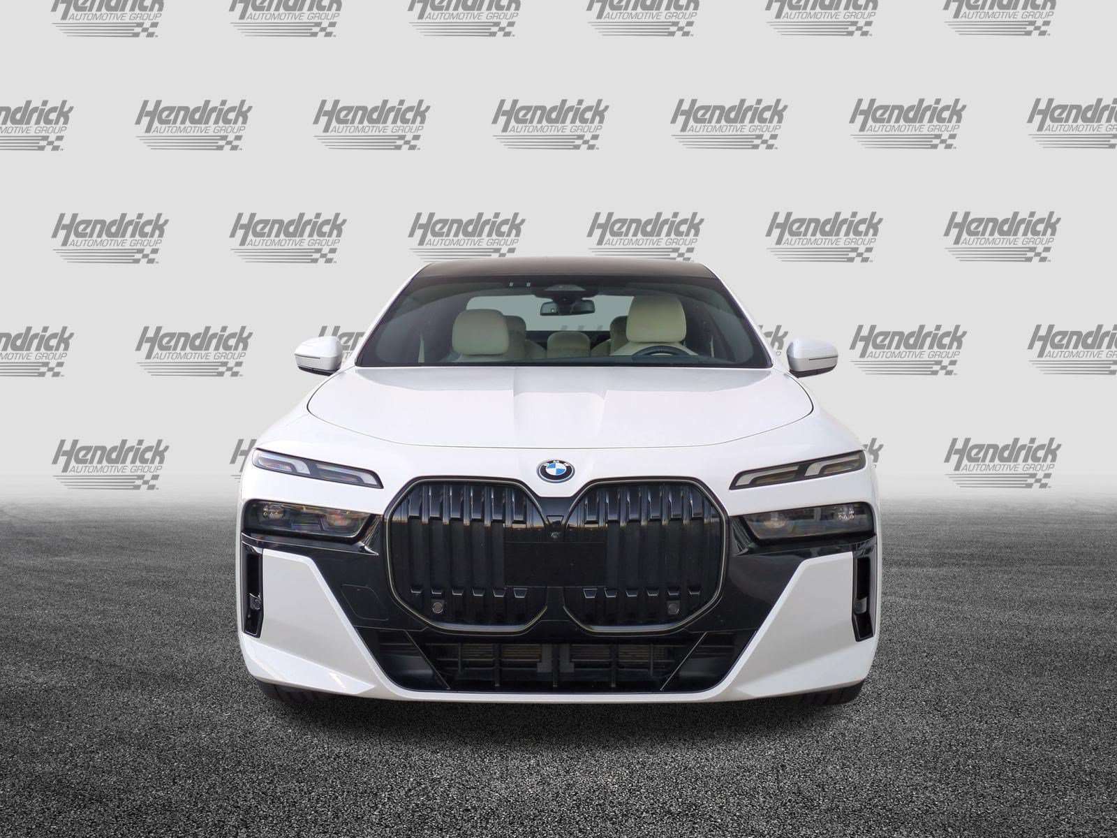 Certified 2024 BMW i7 eDrive50 w/ M Sport Package RWD image 3