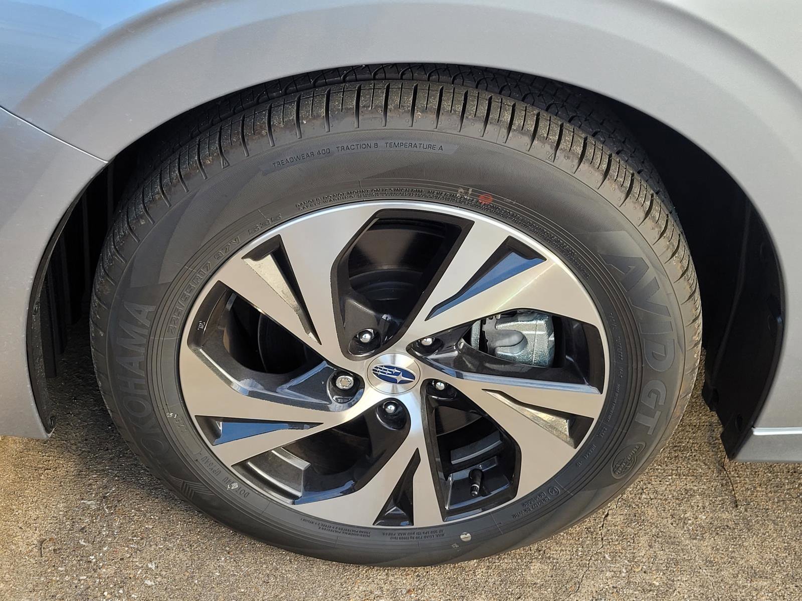 Used 2025 Subaru Legacy Premium AWD/4WD image 2