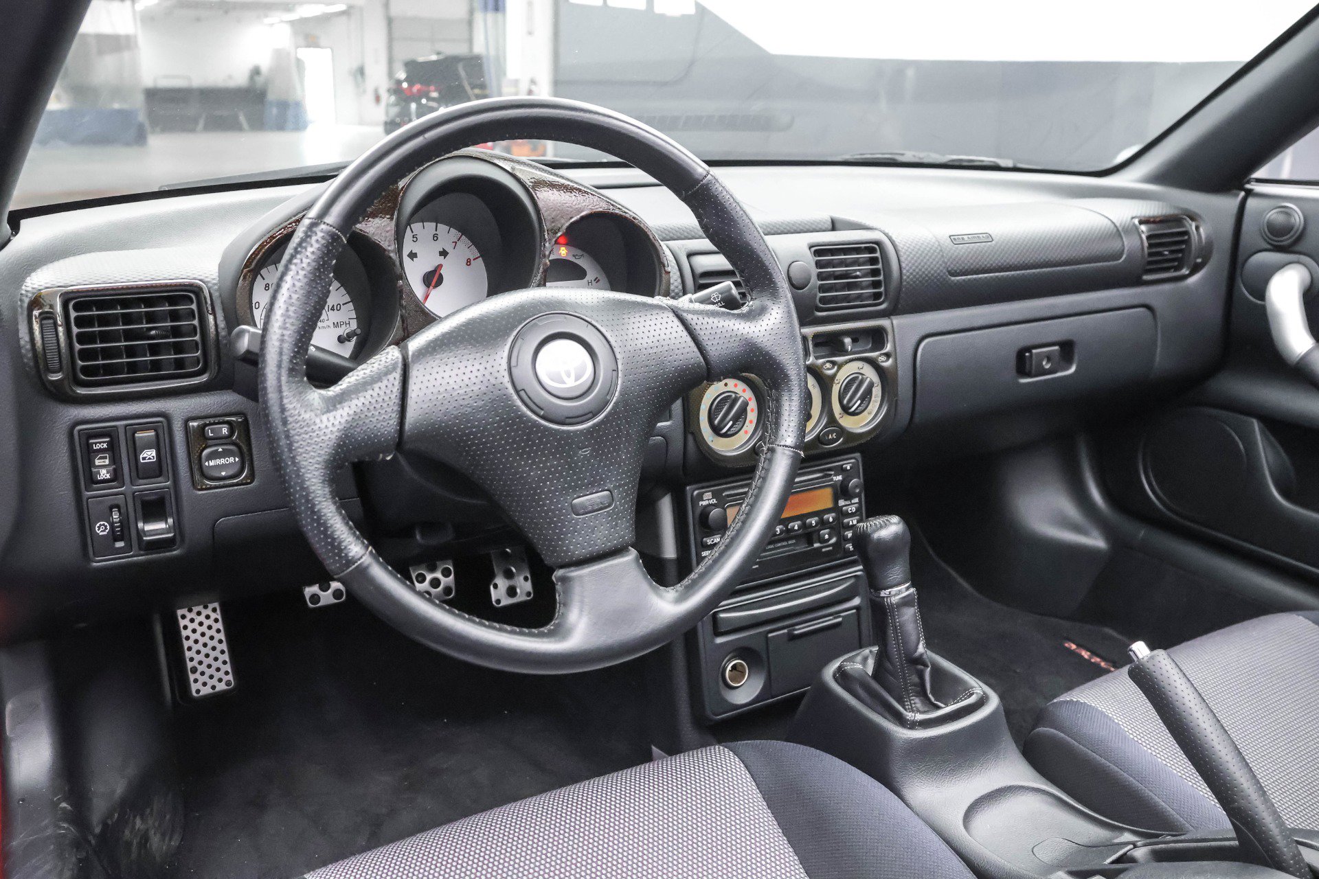 Used 2001 Toyota MR2 image 5