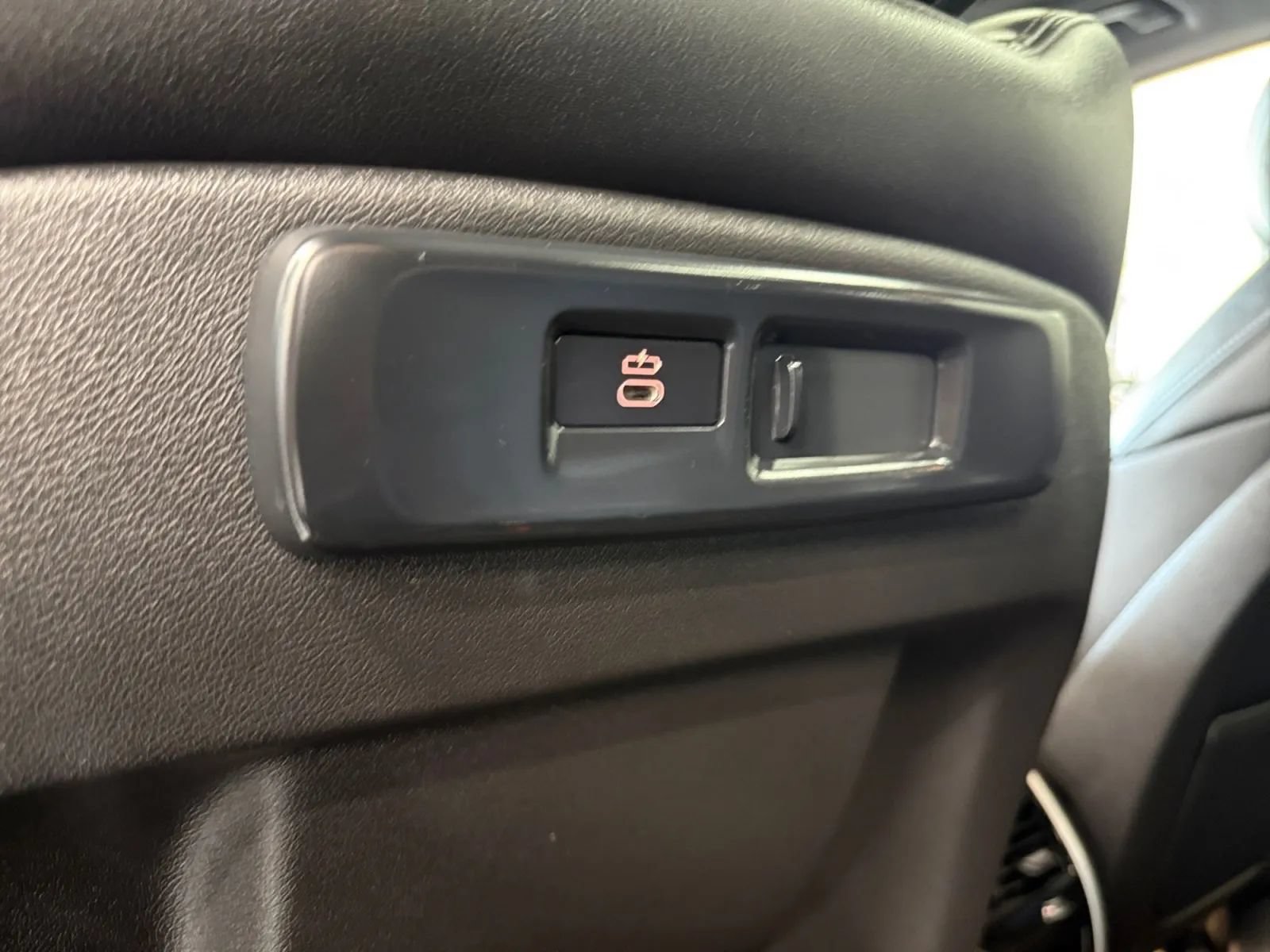 Used 2023 BMW X5 xDrive45e AWD/4WD image 30