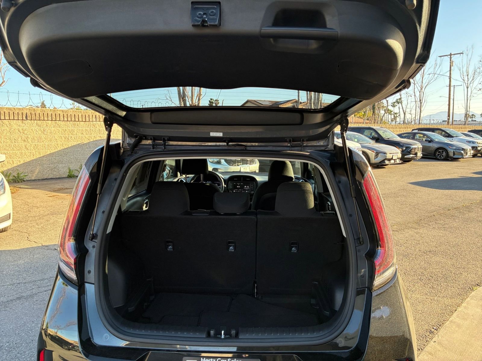 Used 2025 Kia Soul LX w/ LX Technology Package image 29