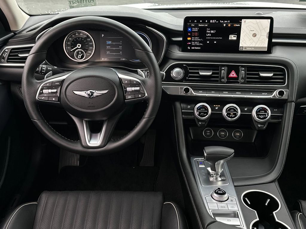 Used 2023 Genesis G70 3.3T image 15