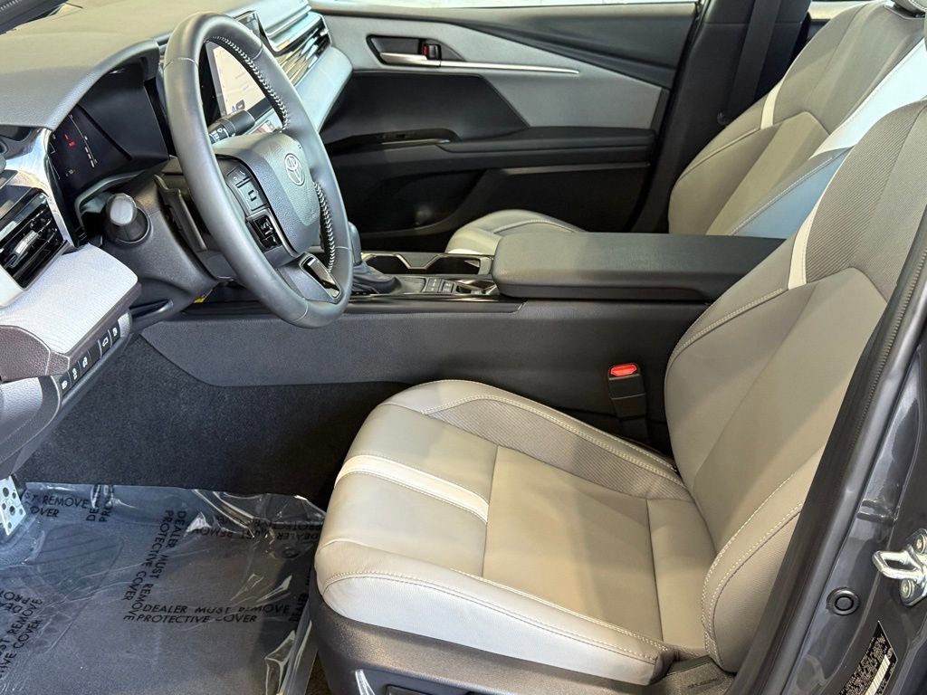 Certified 2025 Toyota Camry SE image 23