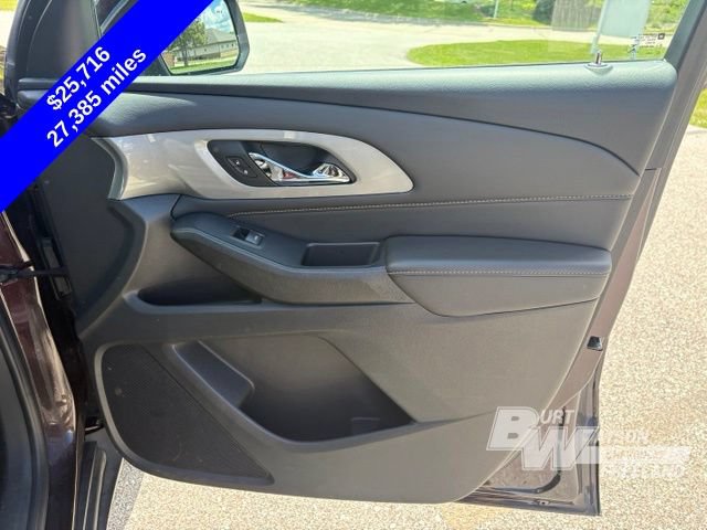 Used 2021 Chevrolet Traverse LT FWD image 29