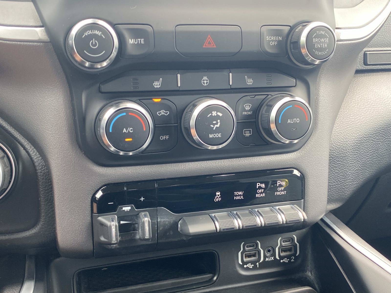 Used 2020 RAM 1500 Big Horn AWD/4WD image 30