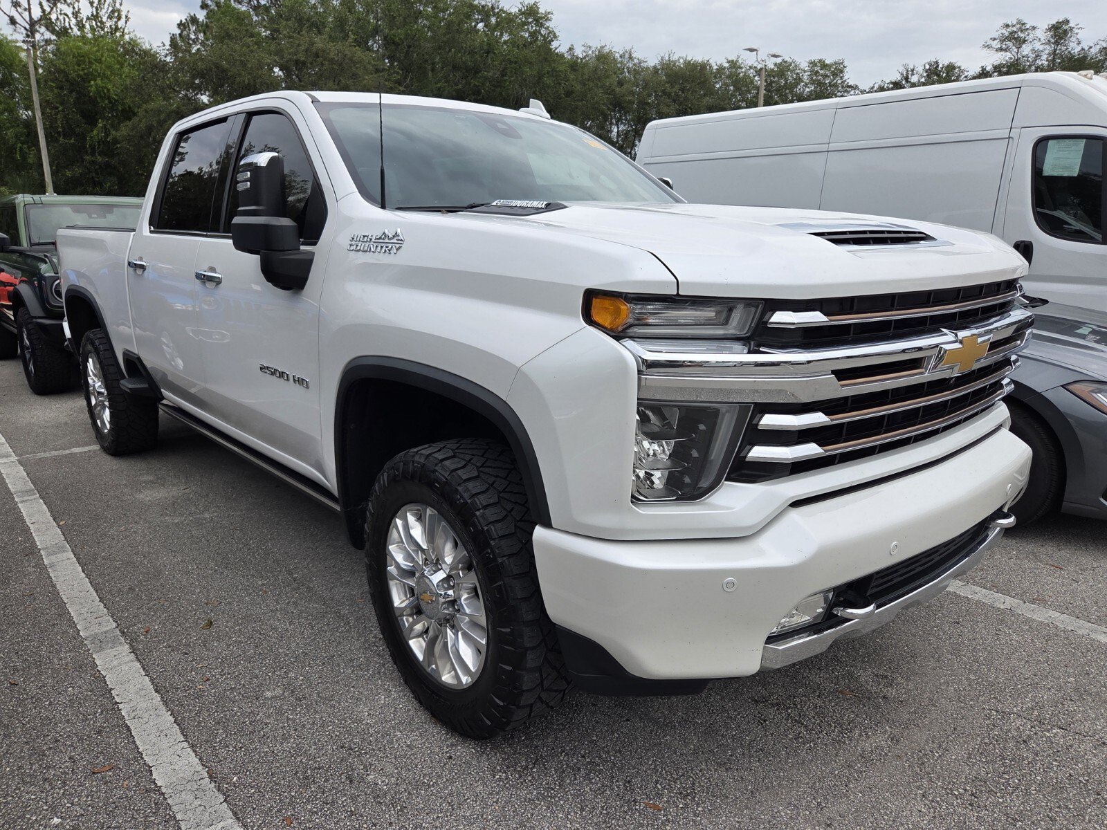 Used 2022 Chevrolet Silverado 2500 High Country AWD/4WD image 2