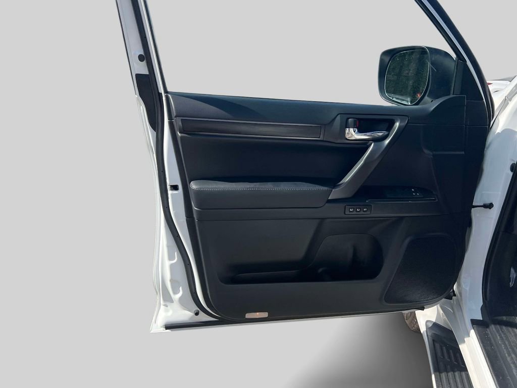Used 2023 Lexus GX 460 w/ Black Line Special Edition image 16
