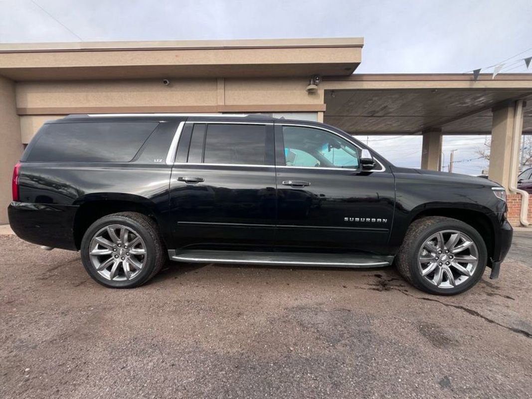 Used 2015 Chevrolet Suburban LTZ image 2