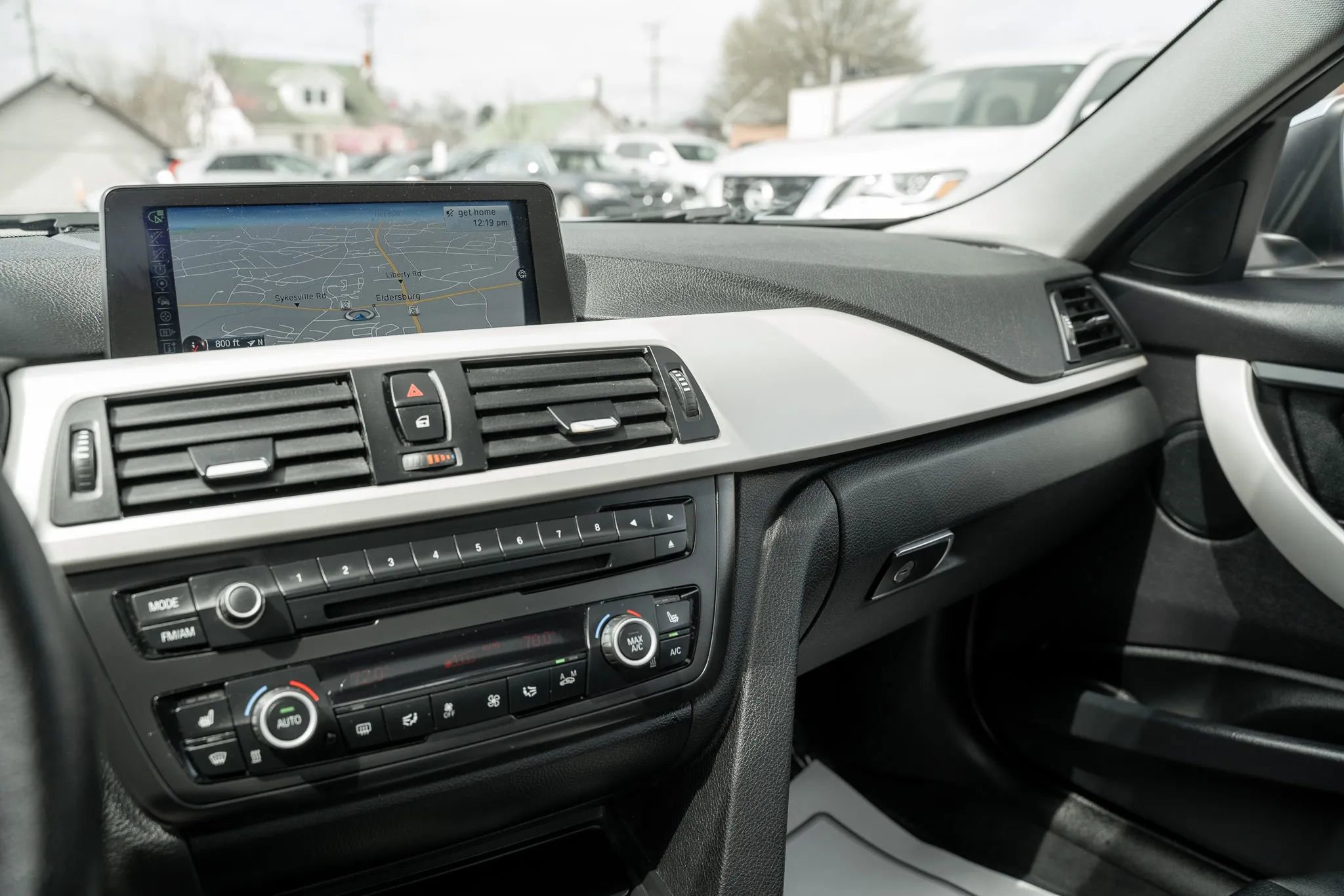 Used 2014 BMW 320i Sedan RWD image 19