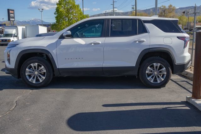 Used 2025 Chevrolet Equinox LT AWD/4WD image 4