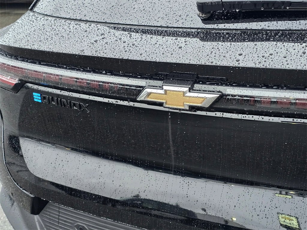 Used 2025 Chevrolet Equinox EV LT w/ Convenience Package image 13