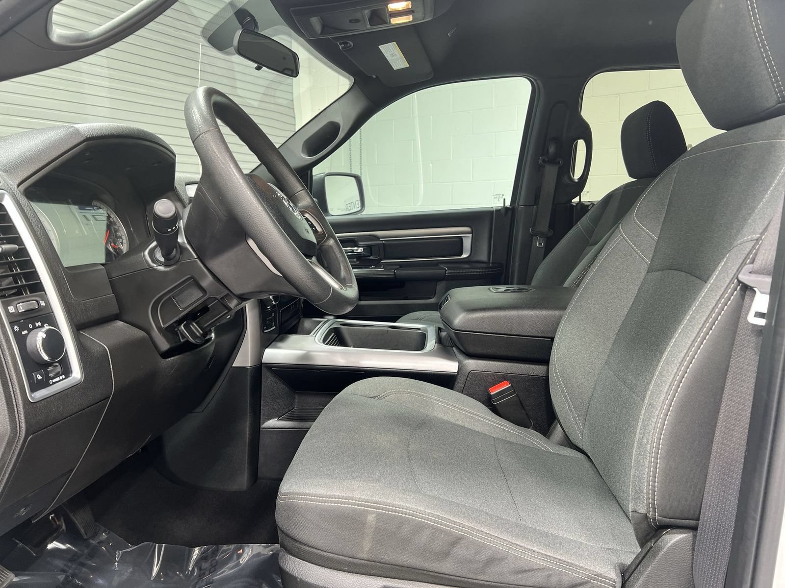 Used 2023 RAM 1500 Warlock AWD/4WD image 11