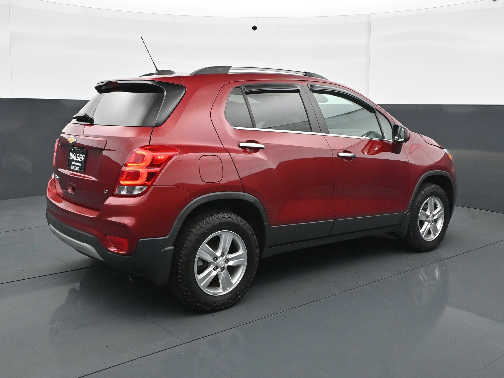 Used 2019 Chevrolet Trax LT w/ Sun & Sound Package AWD/4WD image 7