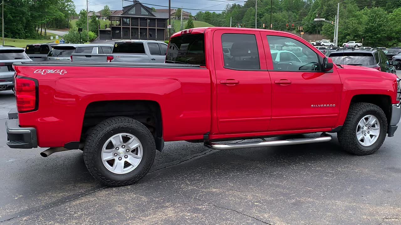 Used 2017 Chevrolet Silverado 1500 LT w/ All Star Edition AWD/4WD image 5