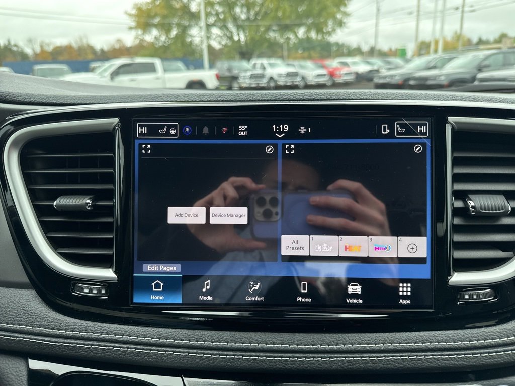 New 2026 Chrysler Pacifica Select image 37