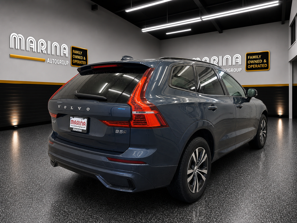 Used 2024 Volvo XC60 B5 Core AWD/4WD image 16