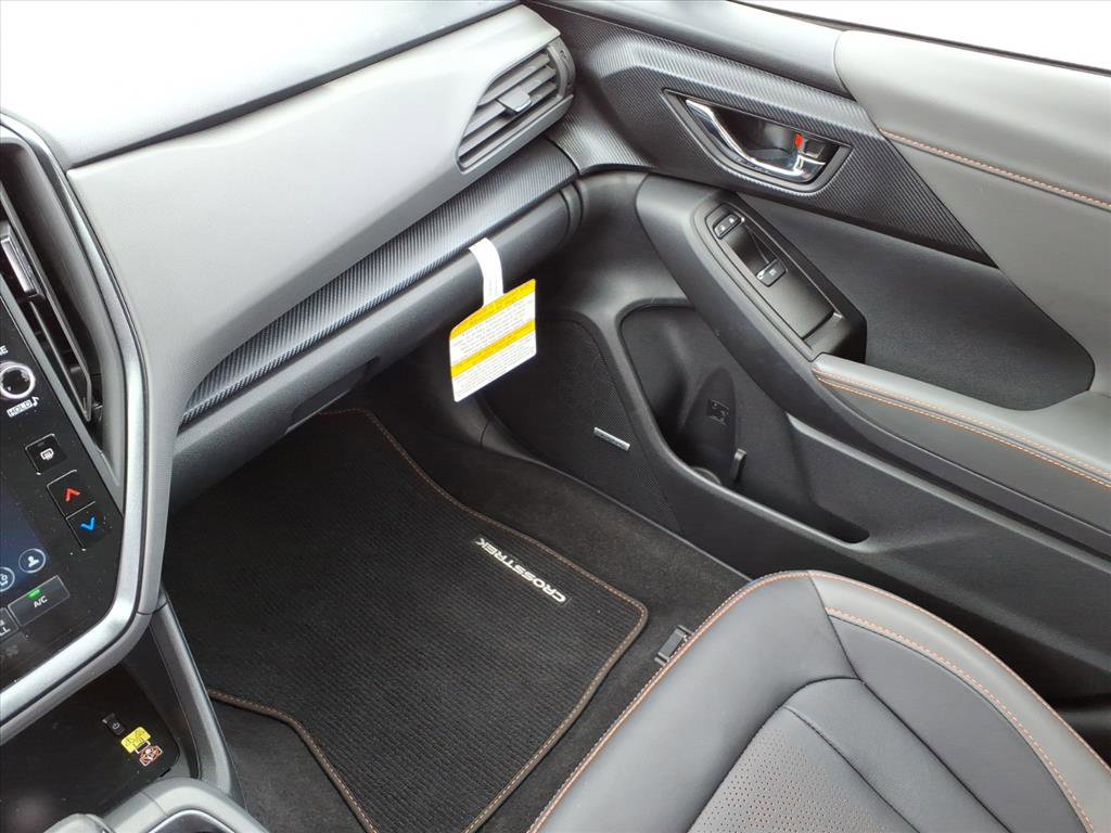 Used 2025 Subaru Crosstrek 2.5i Limited w/ Crosstrek Mirror Package image 31
