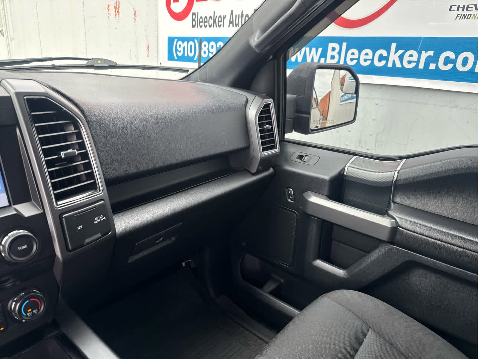 Used 2018 Ford F150 XLT w/ Equipment Group 302A Luxury RWD image 34