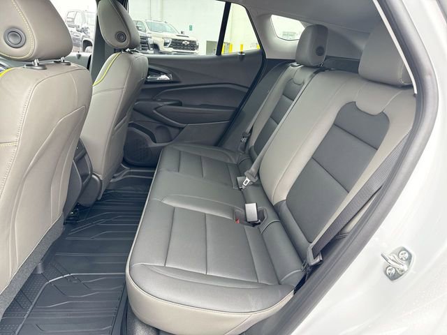 New 2026 Chevrolet Trax ACTIV w/ Sunroof Package FWD image 22
