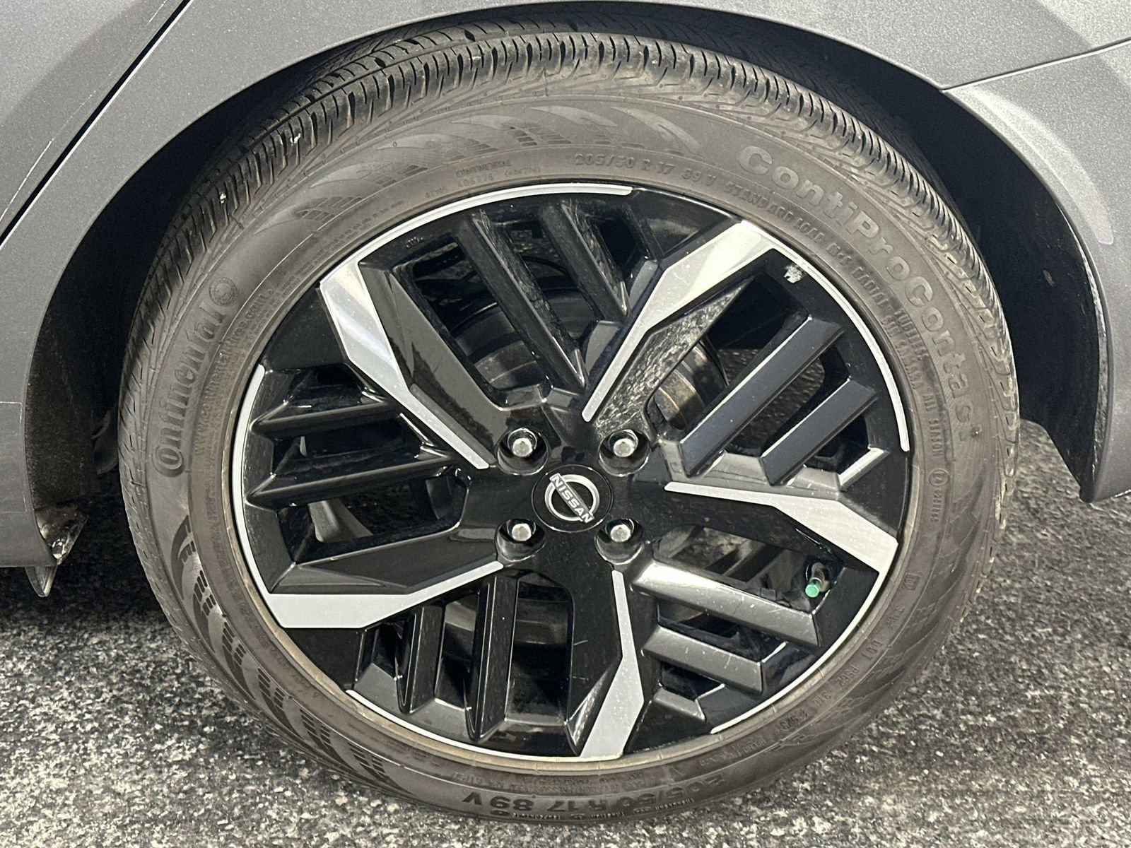 Certified 2024 Nissan Versa SR FWD image 10