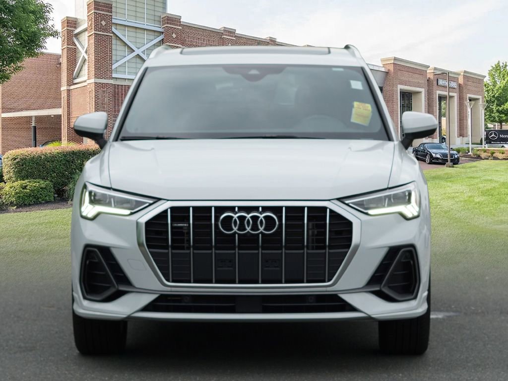 Used 2024 Audi Q3 2.0T Premium Plus AWD/4WD image 2