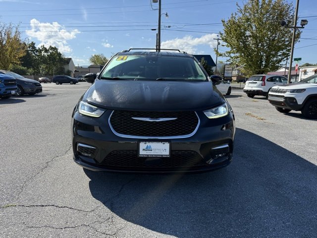 Certified 2021 Chrysler Pacifica Touring-L image 3