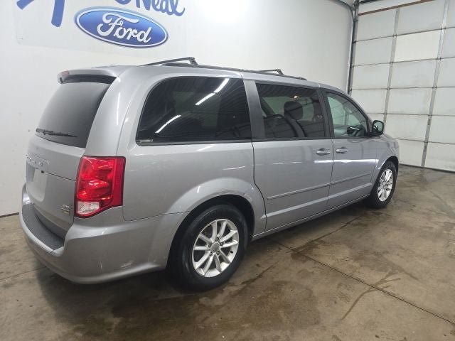 Used 2016 Dodge Grand Caravan SXT FWD image 7