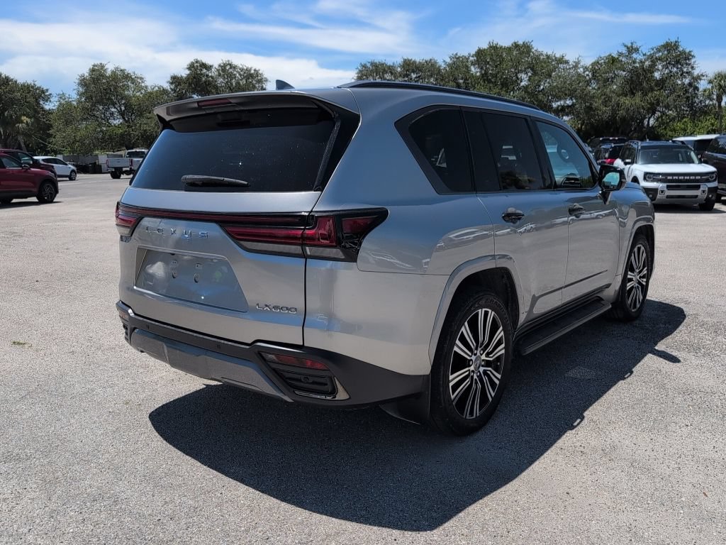 Used 2023 Lexus LX 600 4WD w/ Appearance Package image 3