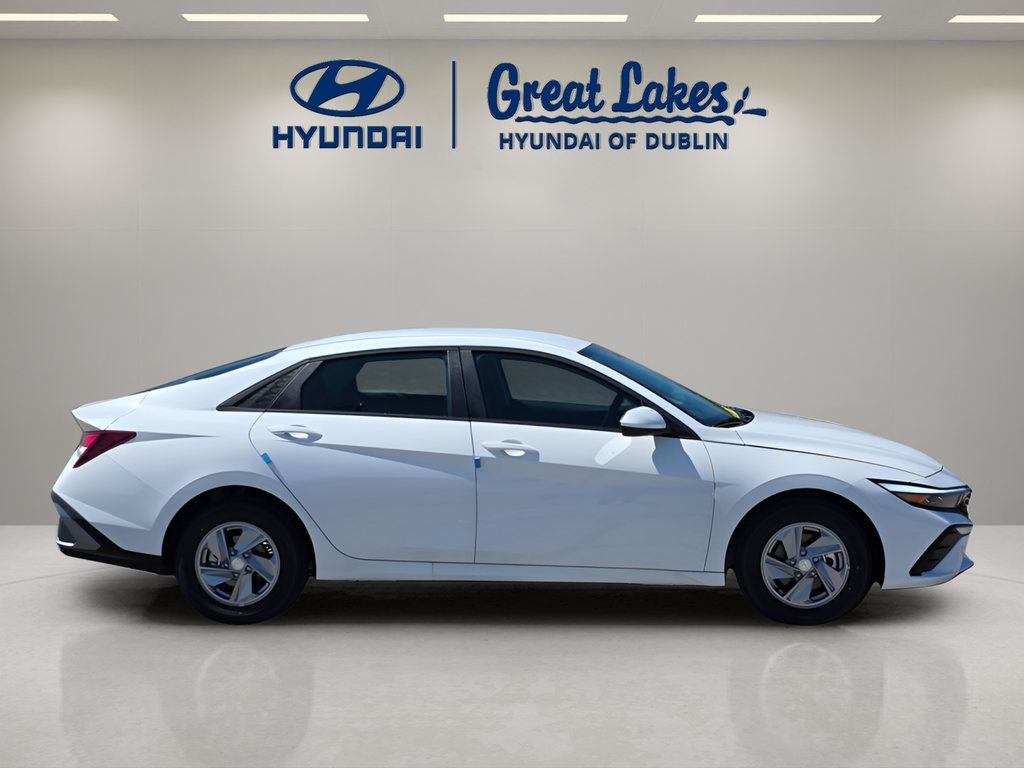 New 2026 Hyundai Elantra SE FWD image 6