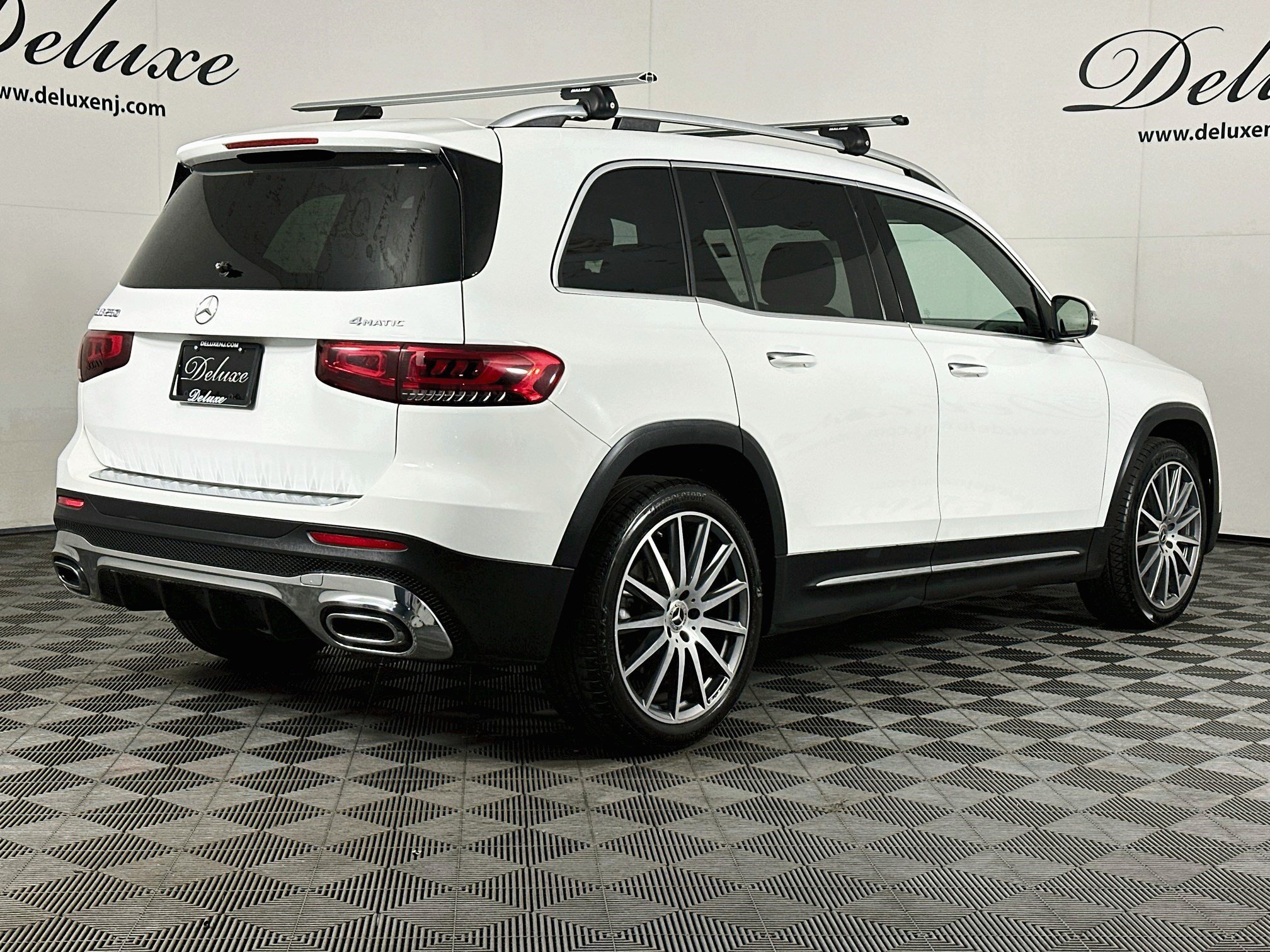 Used 2023 Mercedes-Benz GLB 250 4MATIC w/ AMG Line image 6