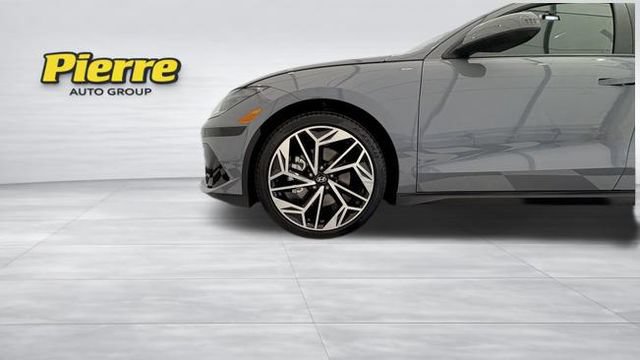 Used 2024 Hyundai Ioniq 6 SEL AWD/4WD image 10