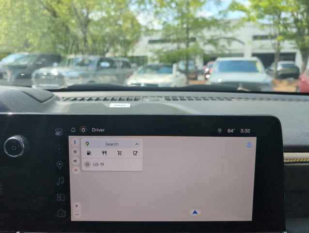 Used 2024 Chevrolet Colorado ZR2 w/ Technology Package AWD/4WD image 11