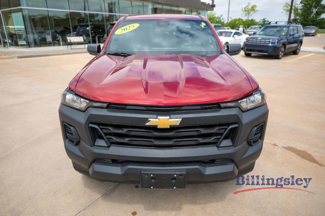 Used 2025 Chevrolet Colorado W/T w/ Advanced Trailering Package AWD/4WD image 8