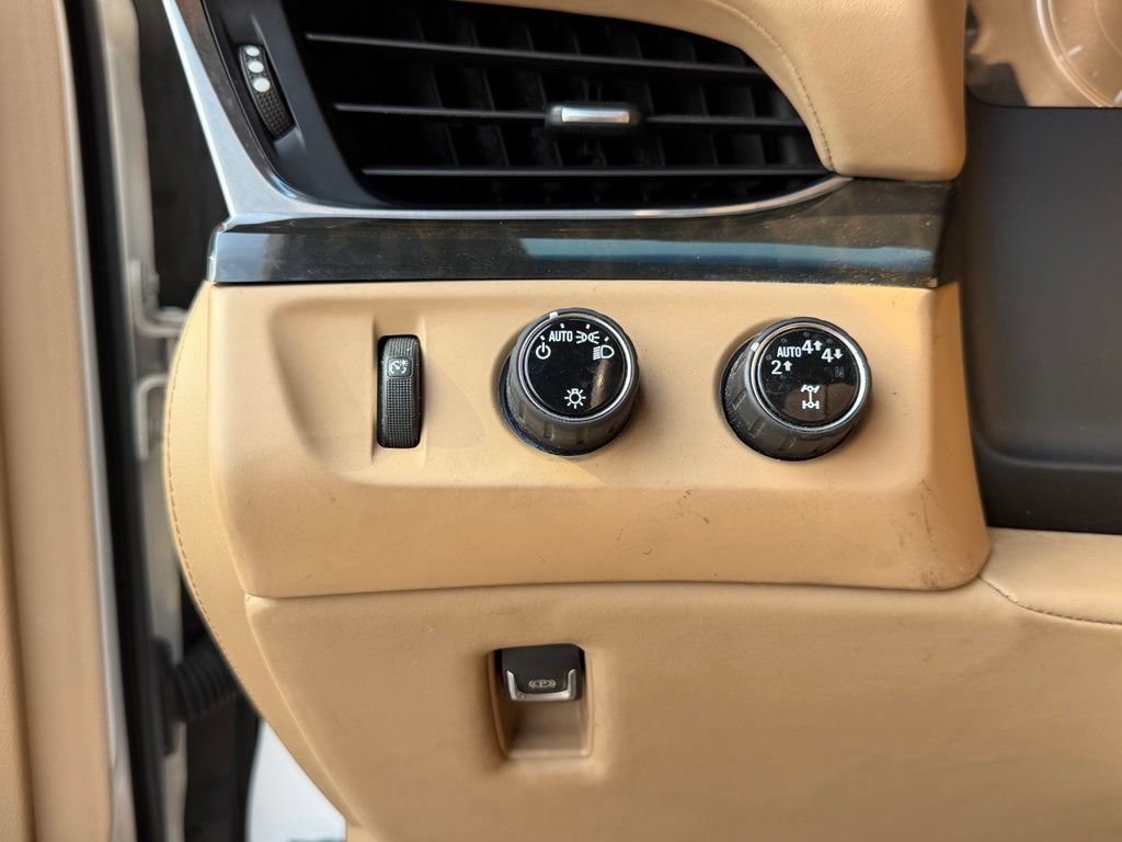 Used 2019 Cadillac Escalade ESV Platinum AWD/4WD image 14