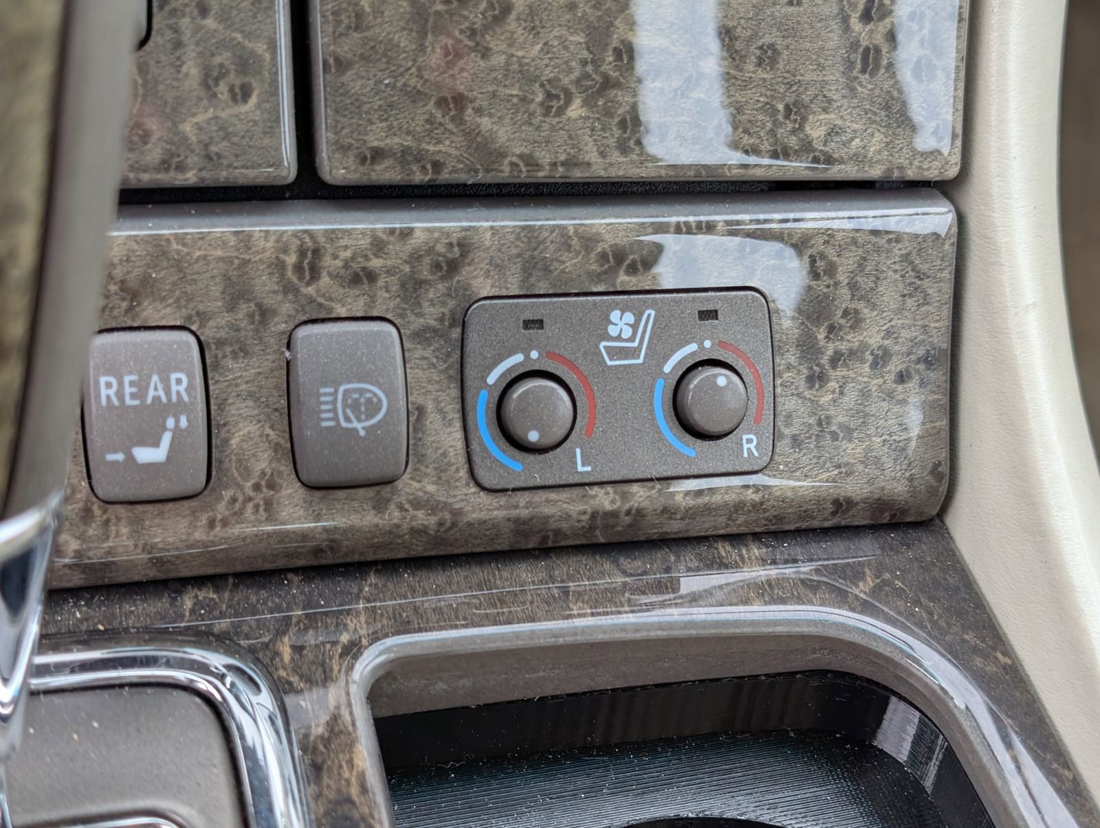 Used 2002 Lexus LS 430 RWD image 6