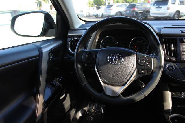 Used 2016 Toyota RAV4 Limited w/ Advanced Technology Package AWD/4WD image 31