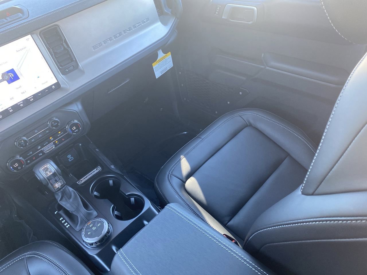 Used 2025 Ford Bronco Outer Banks AWD/4WD image 14