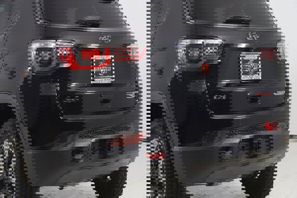 Used 2018 Jeep Compass Trailhawk w/ Safe & Security Group image 21