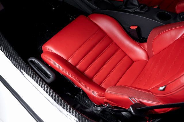Used 2019 Alfa Romeo 4C Spider RWD image 19