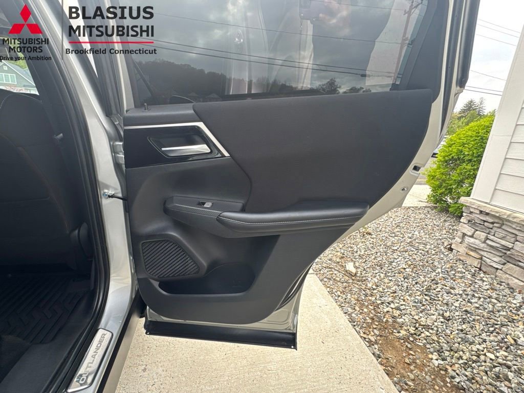 Used 2022 Mitsubishi Outlander ES AWD/4WD image 44