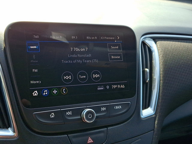 Used 2019 Chevrolet Malibu LT FWD image 16