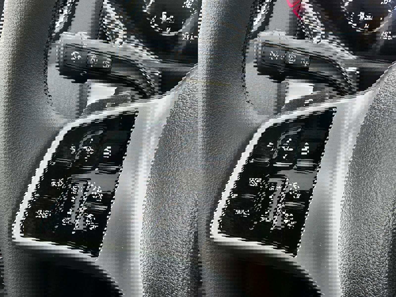 Used 2026 Mercedes-Benz GLB 250 4MATIC image 34