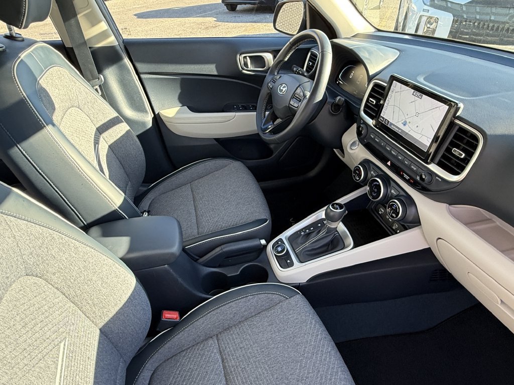Certified 2023 Hyundai Venue Limited FWD image 27